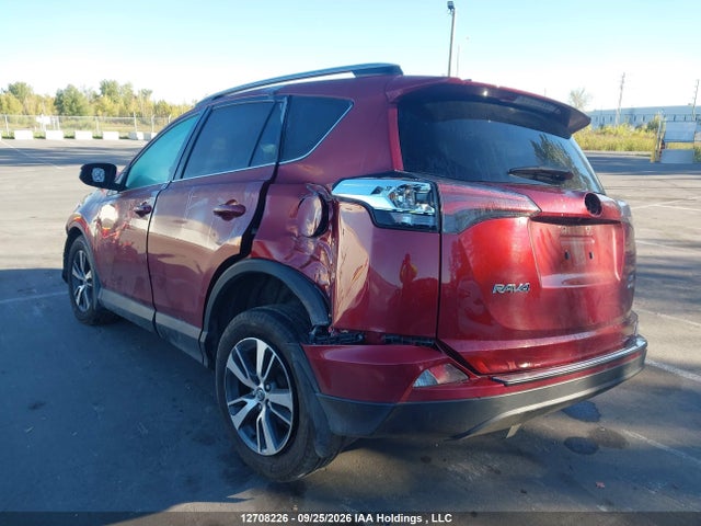 Toyota RAV4 LE 2018 2T3BFREV5JW802752 Image 3
