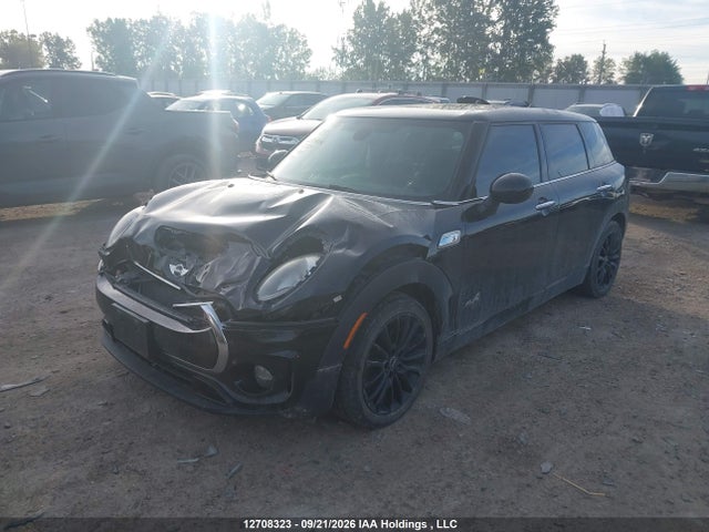 Mini Cooper S Clubman All4 2017 WMWLU5C53H2F24359 Image 2