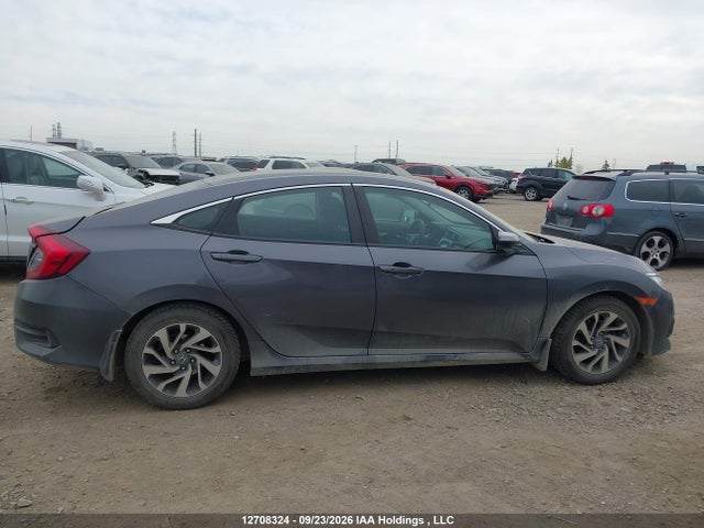 Honda Civic 2018 2HGFC2F83JH035754 Image 13