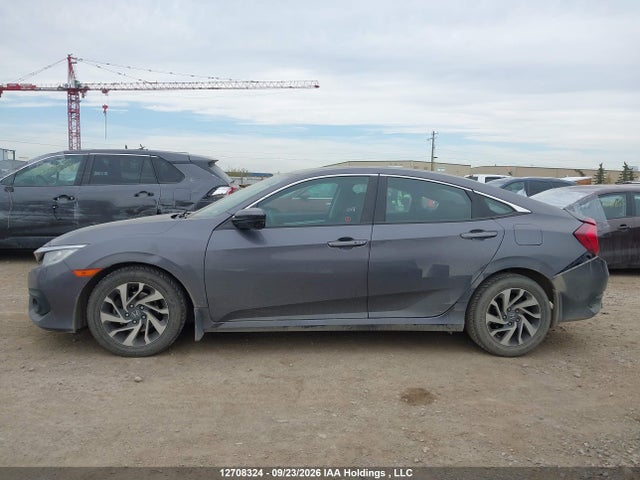 Honda Civic 2018 2HGFC2F83JH035754 Image 14