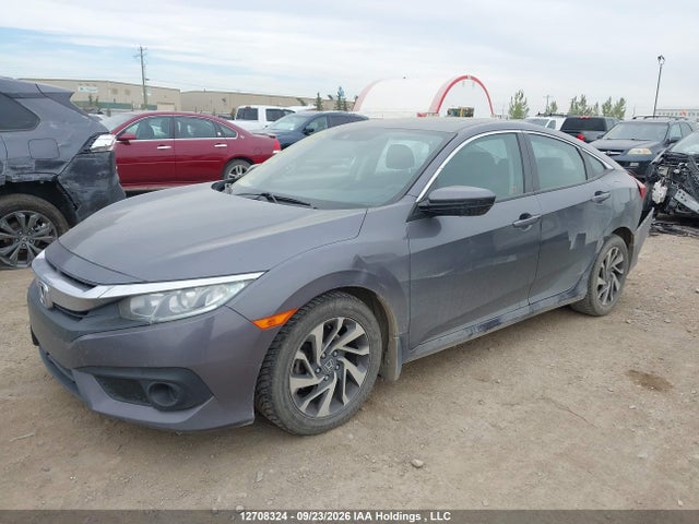 Honda Civic 2018 2HGFC2F83JH035754 Image 2