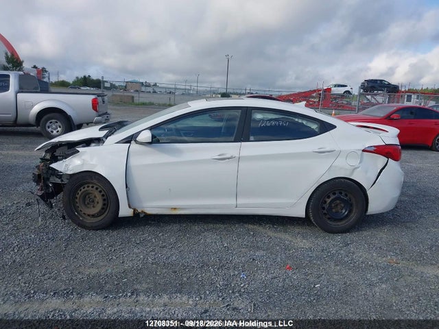 2013 Hyundai Elantra Limited მანქანა იყიდება აუქციონზე, vin: 5NPDH4AE0DH361085, აუქციონის ნომერი: 12708351