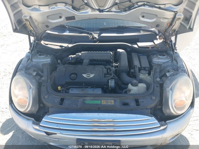12708378 :رقم المزاد ، WMWMF3C57ATZ22819 vin ، 2010 Mini Cooper مزاد بيع