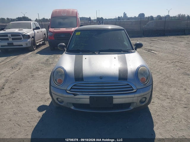 12708378 :رقم المزاد ، WMWMF3C57ATZ22819 vin ، 2010 Mini Cooper مزاد بيع