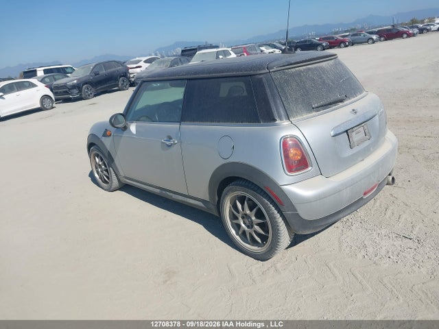 12708378 :رقم المزاد ، WMWMF3C57ATZ22819 vin ، 2010 Mini Cooper مزاد بيع