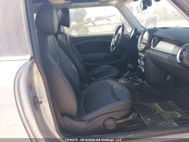 12708378 :رقم المزاد ، WMWMF3C57ATZ22819 vin ، 2010 Mini Cooper مزاد بيع