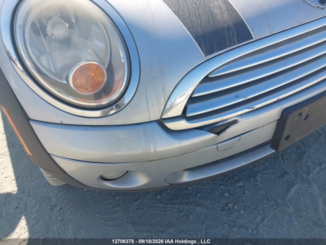 12708378 :رقم المزاد ، WMWMF3C57ATZ22819 vin ، 2010 Mini Cooper مزاد بيع