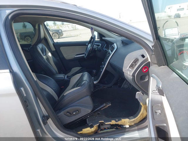 Продаж на аукціоні авто 2011 Volvo Xc60 T6 Level 3/t6 R-design, vin: YV4902DZ5B2149911, номер лоту: 12708379