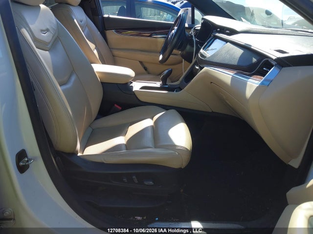 Cadillac XT5 2018 1GYKNDRS3JZ112983 Image 5