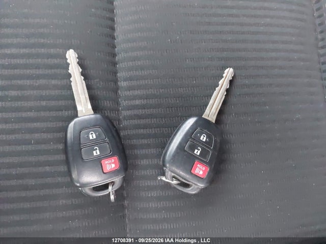 Продажа на аукционе авто 2018 Toyota Rav4, vin: 2T3BFREV0JW767568, номер лота: 12708391
