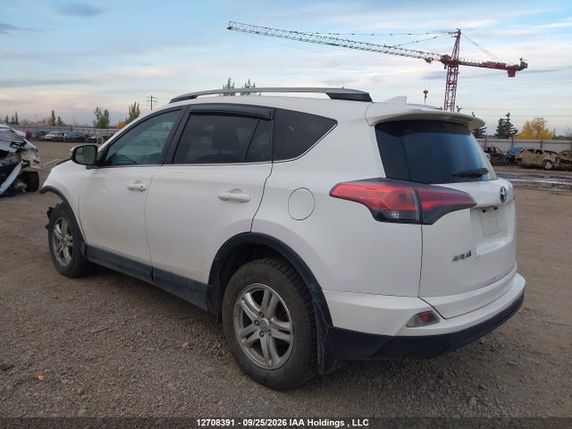 Продажа на аукционе авто 2018 Toyota Rav4, vin: 2T3BFREV0JW767568, номер лота: 12708391