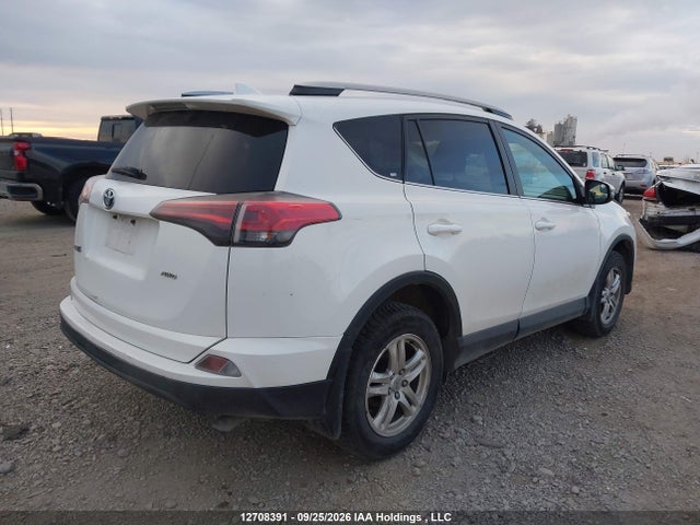 Продажа на аукционе авто 2018 Toyota Rav4, vin: 2T3BFREV0JW767568, номер лота: 12708391