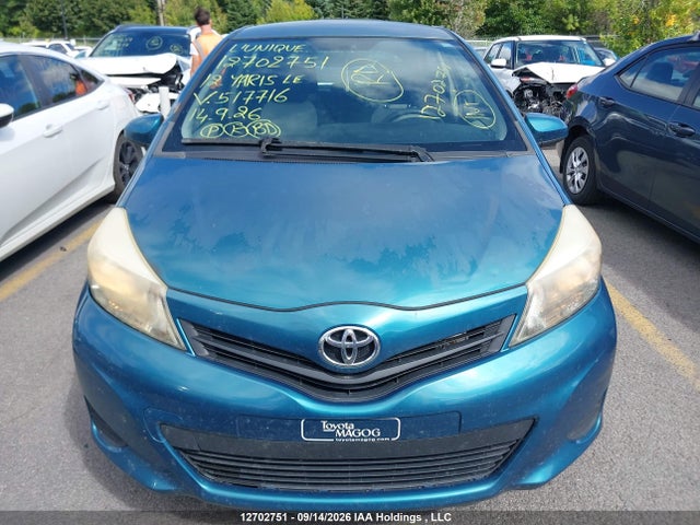 12702751 :رقم المزاد ، JTDKTUD36CD517716 vin ، 2012 Toyota Yaris Le مزاد بيع