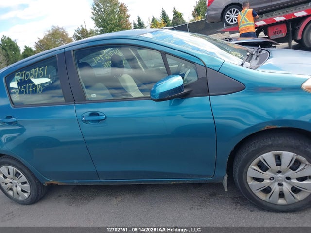 12702751 :رقم المزاد ، JTDKTUD36CD517716 vin ، 2012 Toyota Yaris Le مزاد بيع