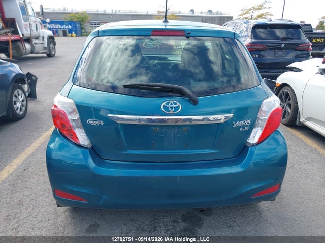 12702751 :رقم المزاد ، JTDKTUD36CD517716 vin ، 2012 Toyota Yaris Le مزاد بيع