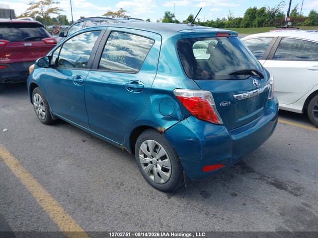 12702751 :رقم المزاد ، JTDKTUD36CD517716 vin ، 2012 Toyota Yaris Le مزاد بيع