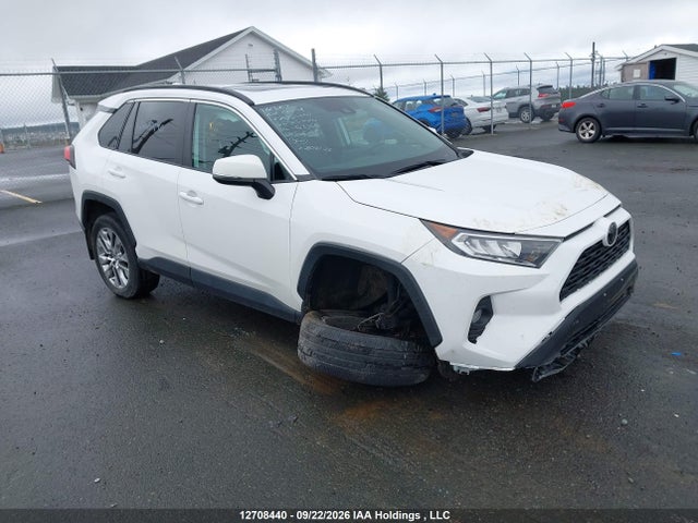 Продажа на аукционе авто 2021 Toyota Rav4 Xle/xle Premium, vin: 2T3R1RFV6MC215770, номер лота: 12708440