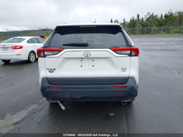 Продажа на аукционе авто 2021 Toyota Rav4 Xle/xle Premium, vin: 2T3R1RFV6MC215770, номер лота: 12708440