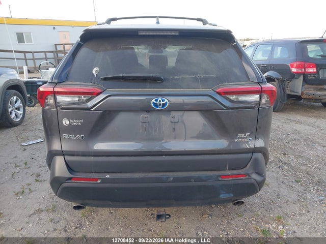 2021 Toyota Rav4 Xle მანქანა იყიდება აუქციონზე, vin: 2T3RWRFV4MW121130, აუქციონის ნომერი: 12708452