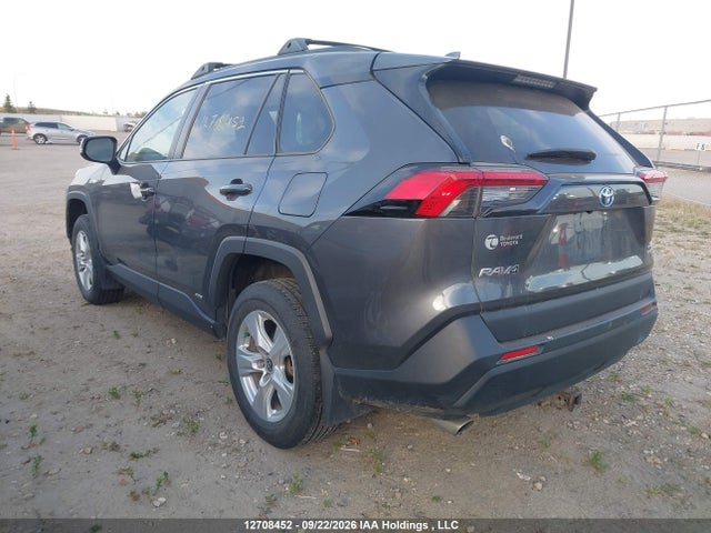 2021 Toyota Rav4 Xle მანქანა იყიდება აუქციონზე, vin: 2T3RWRFV4MW121130, აუქციონის ნომერი: 12708452