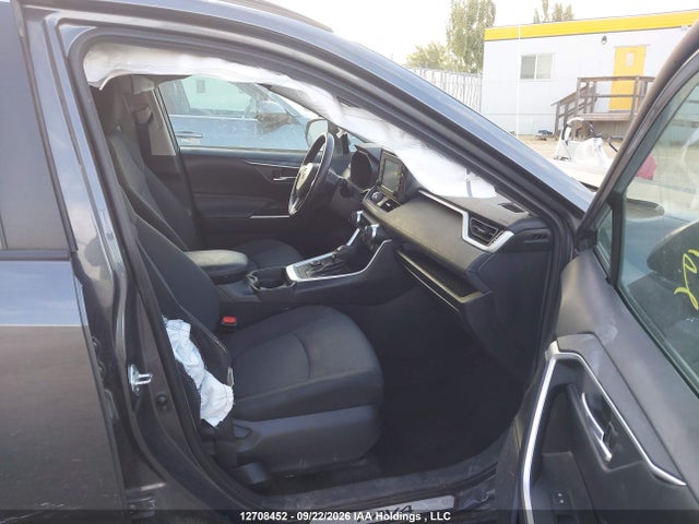 2021 Toyota Rav4 Xle მანქანა იყიდება აუქციონზე, vin: 2T3RWRFV4MW121130, აუქციონის ნომერი: 12708452