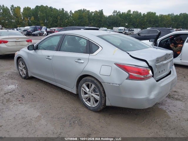 2015 Nissan Altima მანქანა იყიდება აუქციონზე, vin: 1N4AL3AP3FN864020, აუქციონის ნომერი: 12708546