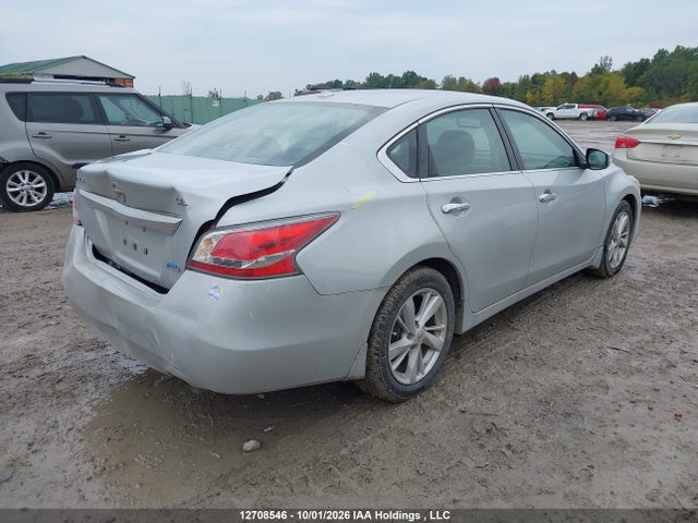2015 Nissan Altima მანქანა იყიდება აუქციონზე, vin: 1N4AL3AP3FN864020, აუქციონის ნომერი: 12708546
