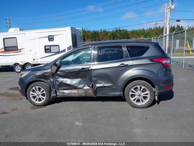Продажа на аукционе авто 2017 Ford Escape Se, vin: 1FMCU9GD9HUD69678, номер лота: 12708610