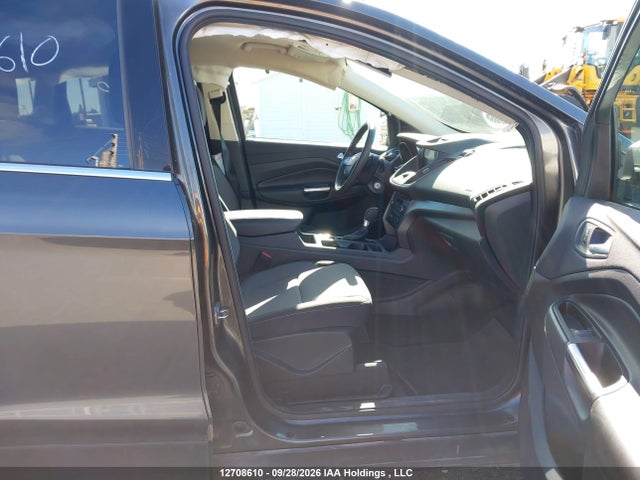 Продажа на аукционе авто 2017 Ford Escape Se, vin: 1FMCU9GD9HUD69678, номер лота: 12708610