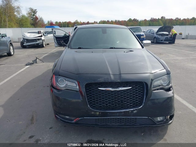 2017 Chrysler 300 C Platinum მანქანა იყიდება აუქციონზე, vin: 2C3CCASG2HH534147, აუქციონის ნომერი: 12708632