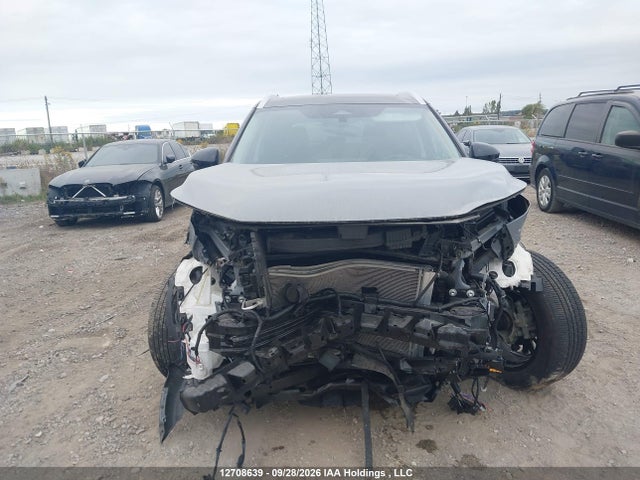 2025 Nissan Rogue Platinum მანქანა იყიდება აუქციონზე, vin: JN8BT3DD7SW303554, აუქციონის ნომერი: 12708639