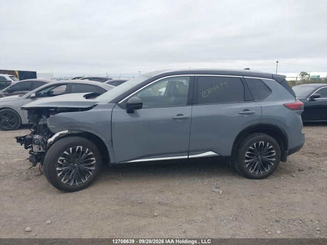 2025 Nissan Rogue Platinum მანქანა იყიდება აუქციონზე, vin: JN8BT3DD7SW303554, აუქციონის ნომერი: 12708639