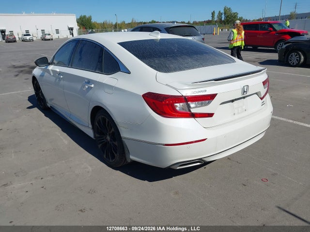 1HGCV2F93JA800143 Honda Accord Touring 2.0t
