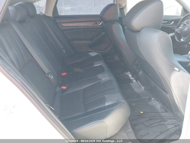 1HGCV2F93JA800143 Honda Accord Touring 2.0t