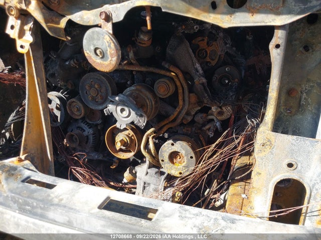 5TFUY5F16EX347628 Toyota Tundra Sr 5.7l V8