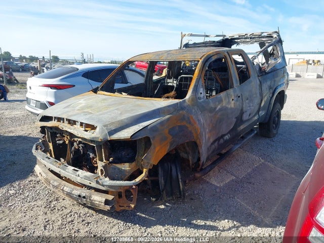 5TFUY5F16EX347628 Toyota Tundra Sr 5.7l V8