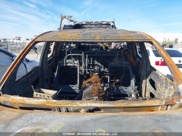 5TFUY5F16EX347628 Toyota Tundra Sr 5.7l V8