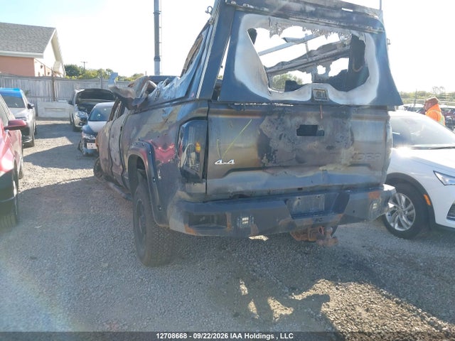 5TFUY5F16EX347628 Toyota Tundra Sr 5.7l V8