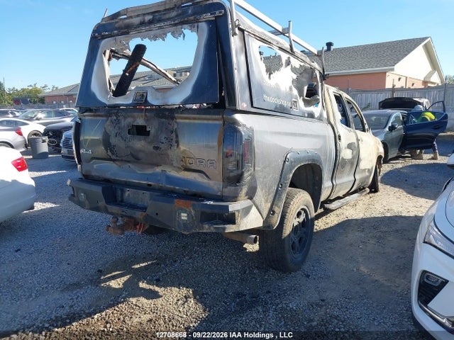 5TFUY5F16EX347628 Toyota Tundra Sr 5.7l V8