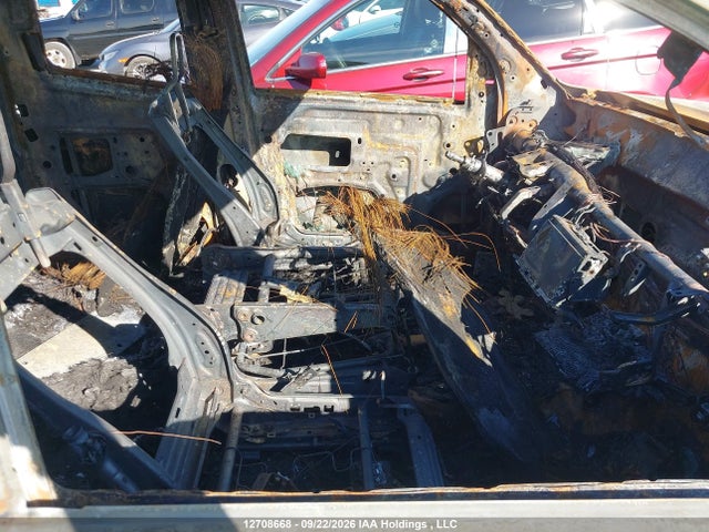 5TFUY5F16EX347628 Toyota Tundra Sr 5.7l V8