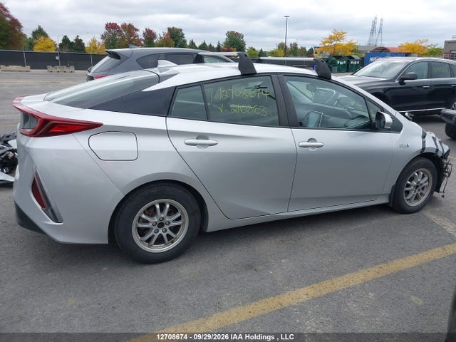 Toyota Prius Prime Upgrade 2022 JTDKAMFP9N3216663 Image 14