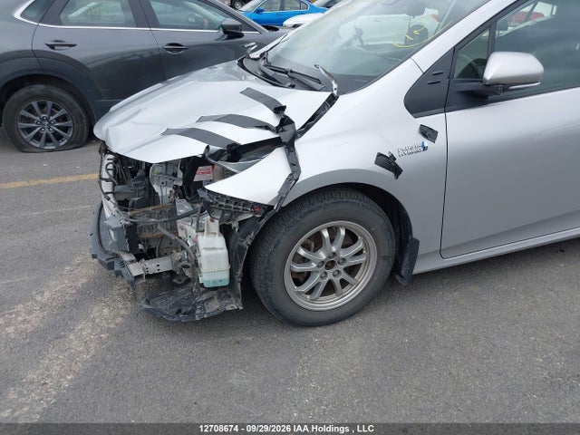 Toyota Prius Prime Upgrade 2022 JTDKAMFP9N3216663 Image 21