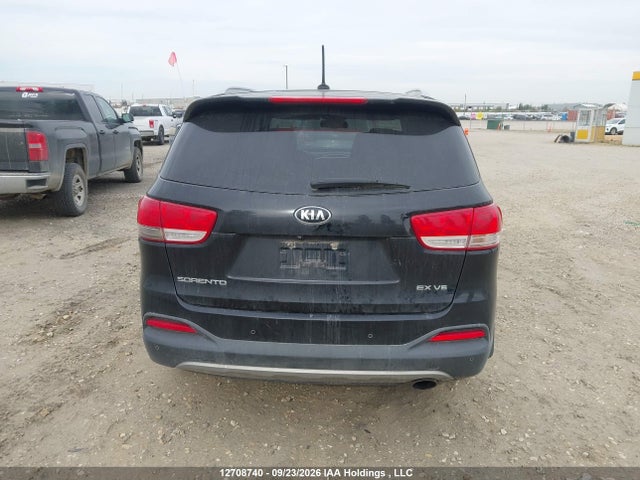 12708740 :رقم المزاد ، 5XYPHDA58GG078734 vin ، 2016 Kia Sorento Ex مزاد بيع
