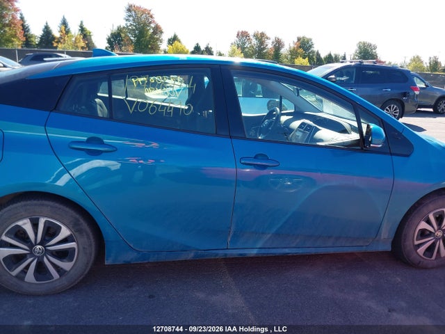 12708744 :رقم المزاد ، JTDKARFP8H3064490 vin ، 2017 Toyota Prius Prime مزاد بيع