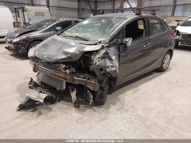 Honda Fit 2016 3HGGK5G57GM106056 Image 2