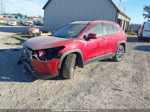 Toyota Corolla Cross Xle 2022 7MUDAABG7NV014616 Image 2