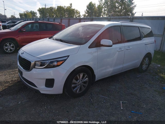 KIA SEDONA LX 2018 KNDMB5C15J6384353 Image 2