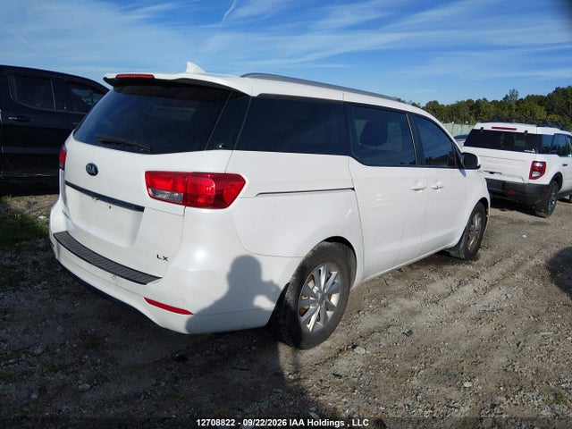 KIA SEDONA LX 2018 KNDMB5C15J6384353 Image 4