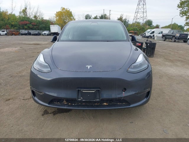 Tesla Model Y Long Range 2023 LRWYGDEE9PC163035 Image 11