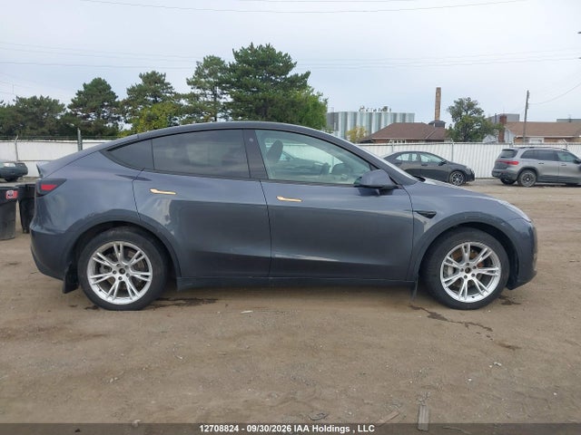 Tesla Model Y Long Range 2023 LRWYGDEE9PC163035 Image 12